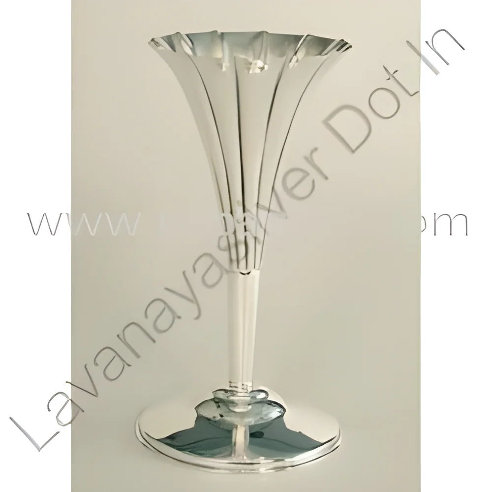 resizeImages/MTU4ODY=/mediabank/images/products/NakshiFlowerVases1384132930_15886.webp