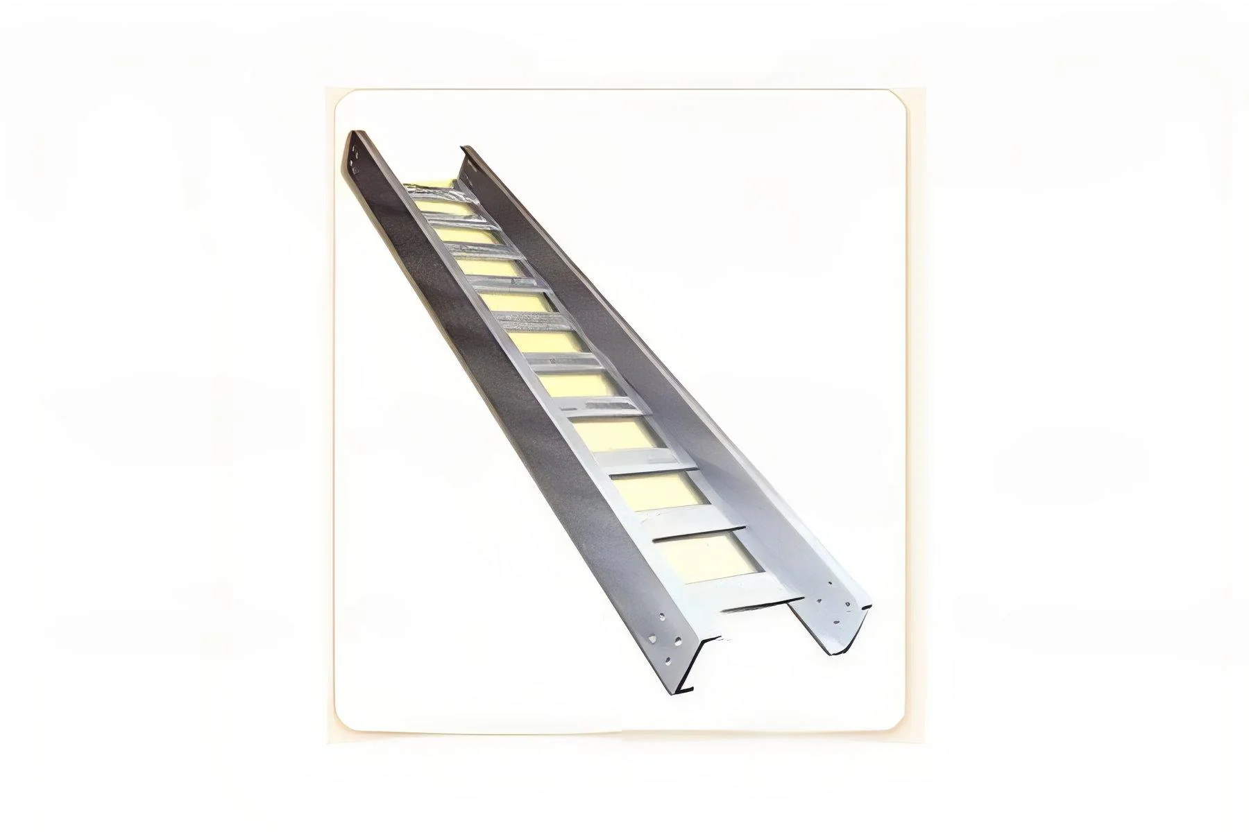 resizeImages/MTY2OTA=/mediabank/images/products/LadderTypeCableTray923746644_16690.webp