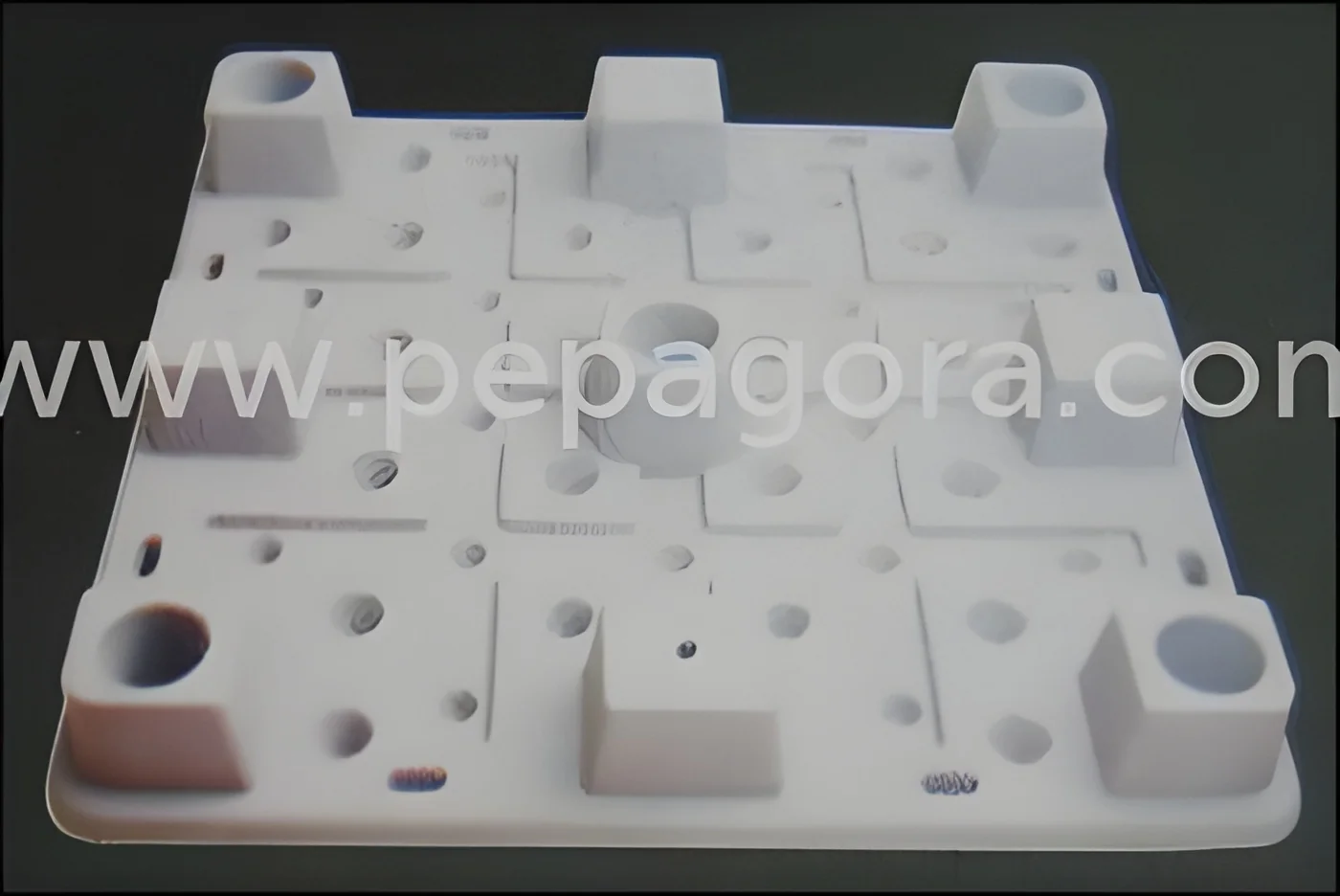 resizeImages/MTczOTk=/mediabank/images/products/4-WayPallet1307291562_17399.webp