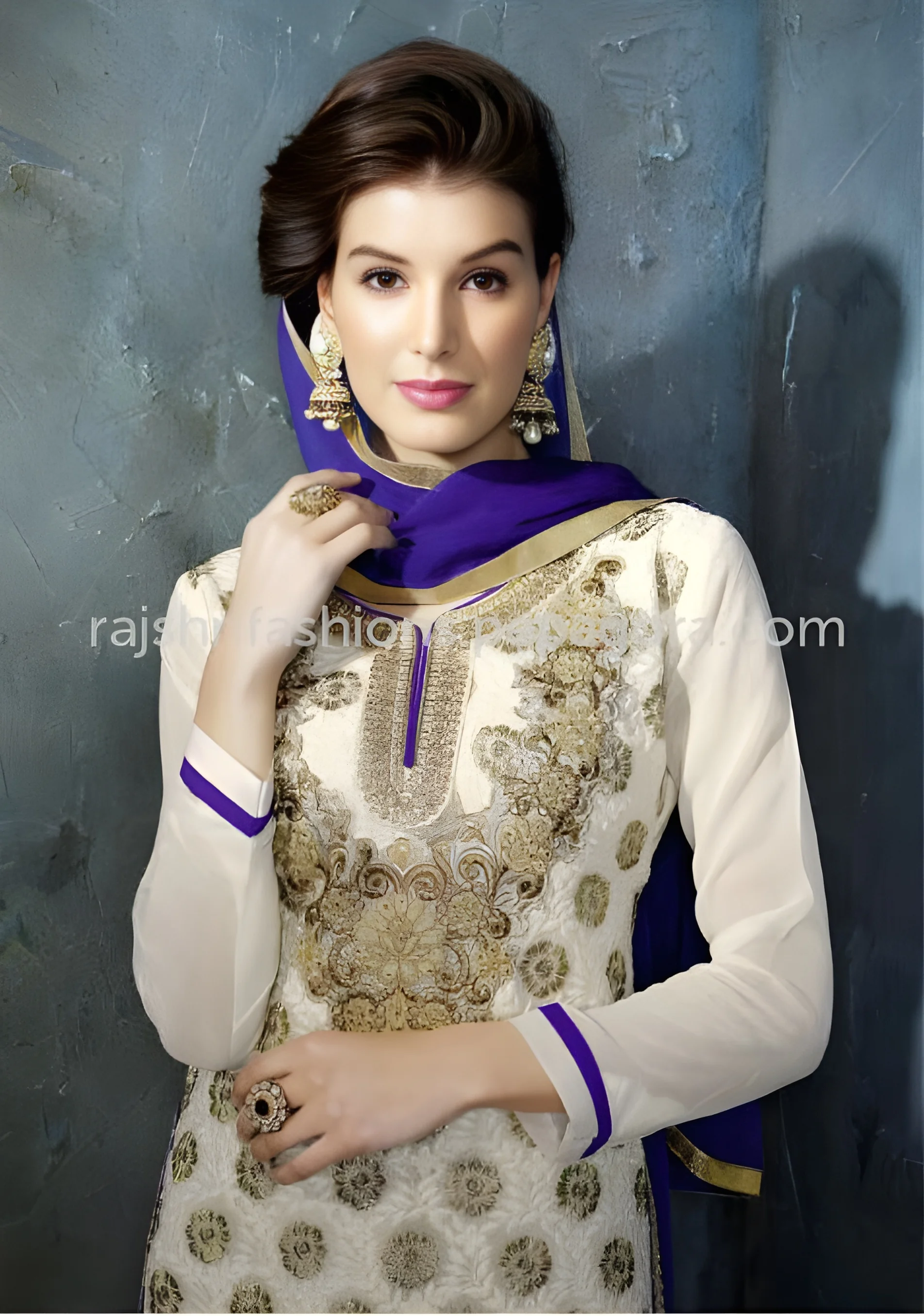 resizeImages/MTkwODA=/mediabank/images/products/DeluxeCharmDesignerUnstitchSalwarKameez1871120456_19080.webp