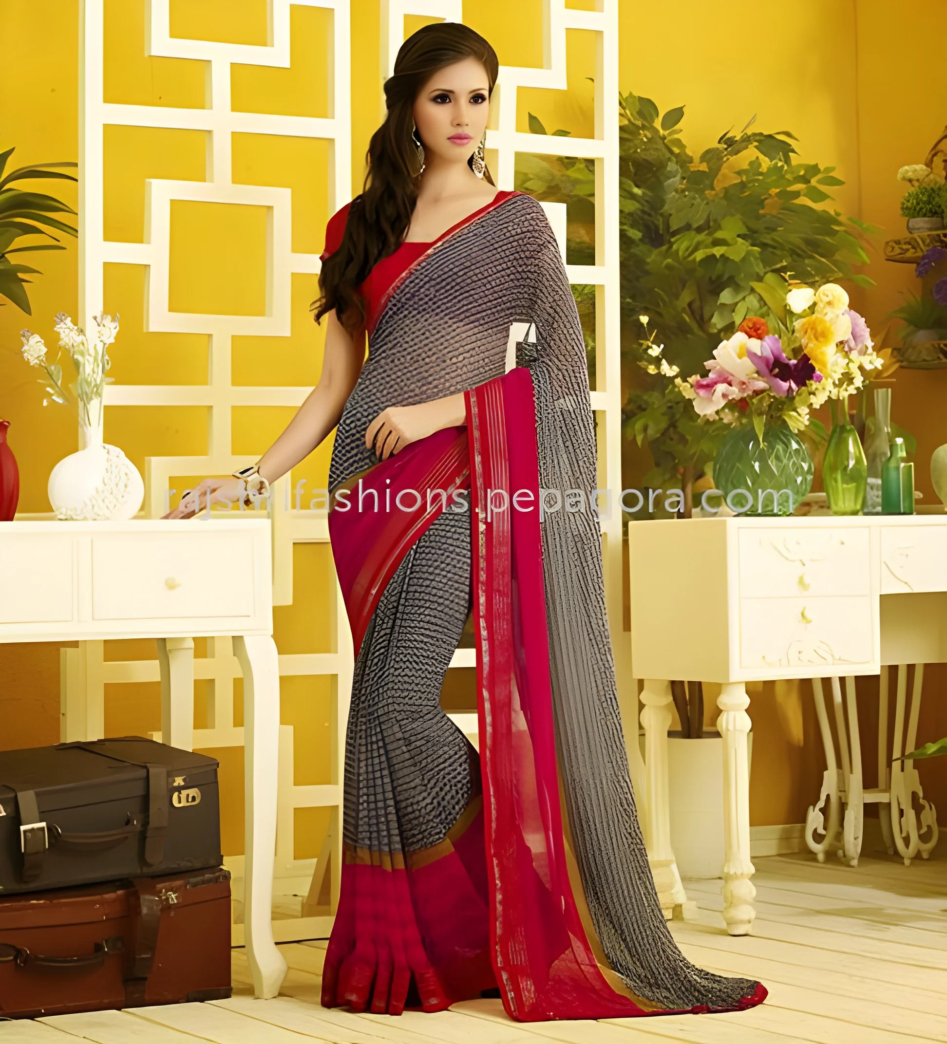 resizeImages/MTkwODA=/mediabank/images/products/PartywearChicDreamDesignerPrintedSarees1490942872_19080.webp