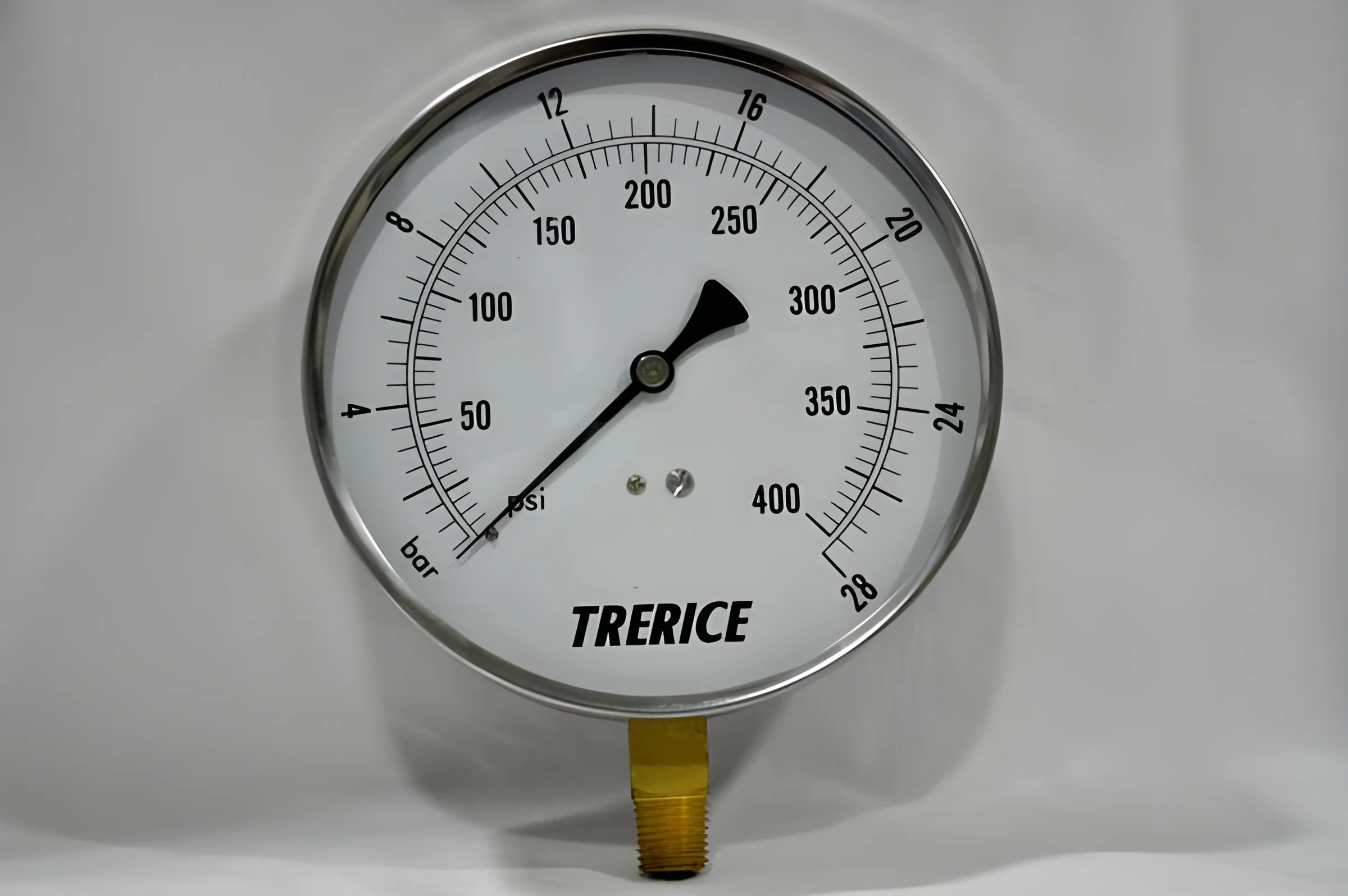 resizeImages/MjA3MDc5/mediabank/images/products/AllStainlessSteelPressureGaugesWithBourdonTubeWithGlycerineFilling1643165609_207079.webp