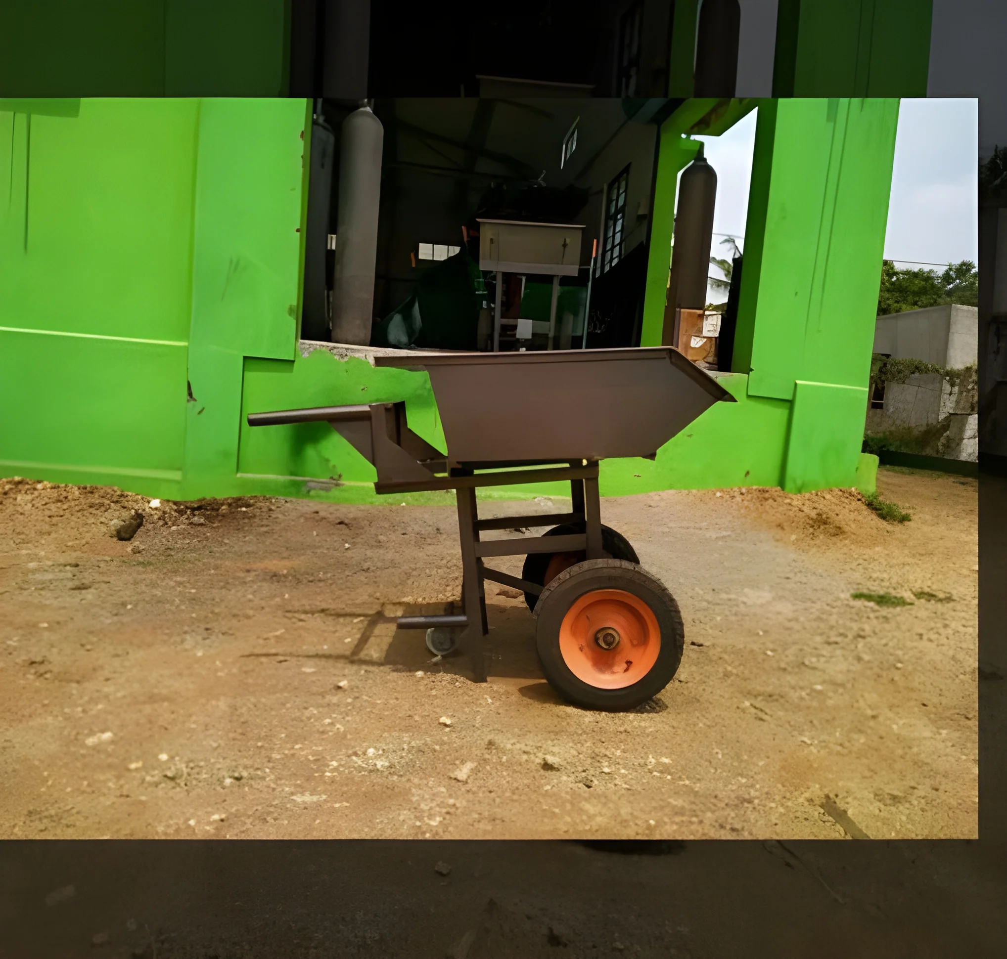 resizeImages/MjA4NDk5/mediabank/images/products/TwoWheelTiltingTrolley1488381564_208499.webp