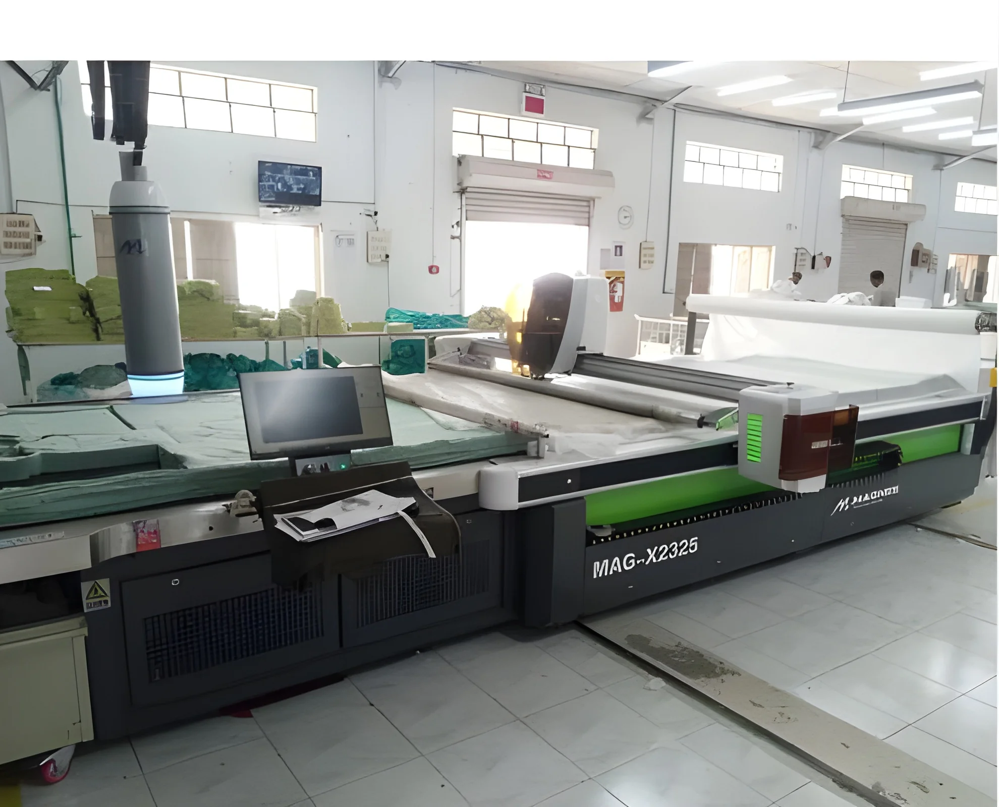 resizeImages/MjA4NjA3/mediabank/images/products/AutomaticMultiplyFabricCuttingMachines963657835_208607.webp