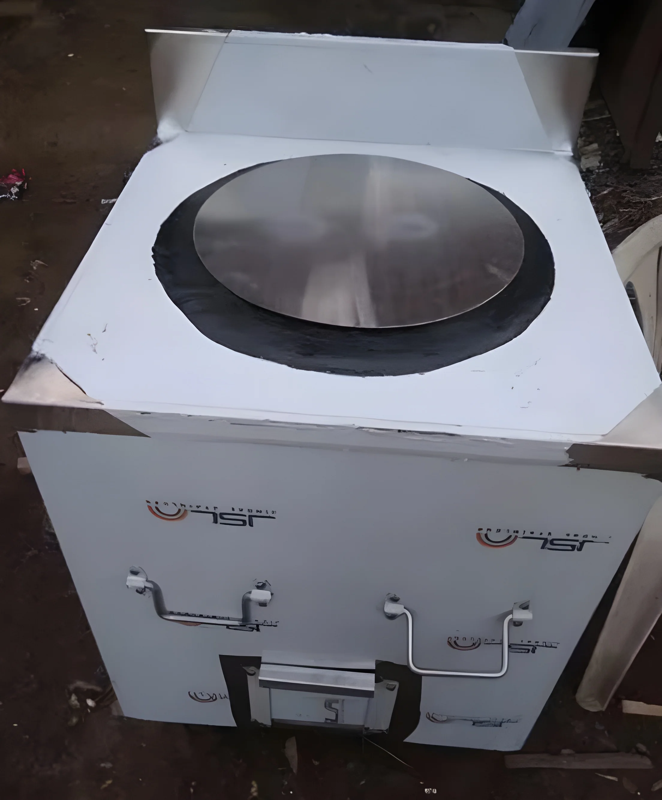 resizeImages/MjA4NzIw/mediabank/images/products/TandoorMayonisStainlessSteelTandooriPot986915670_208720.webp