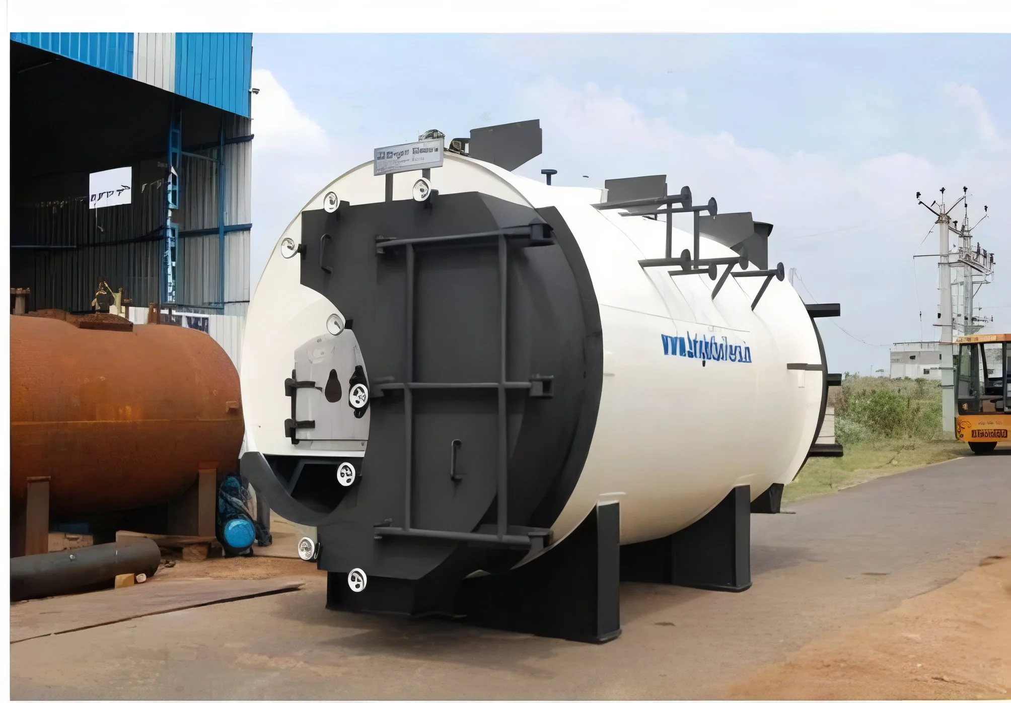 resizeImages/MjA5MTM0/mediabank/images/products/OilFired8000KghrHorizontalSteamBoiler1974540886_209134.webp