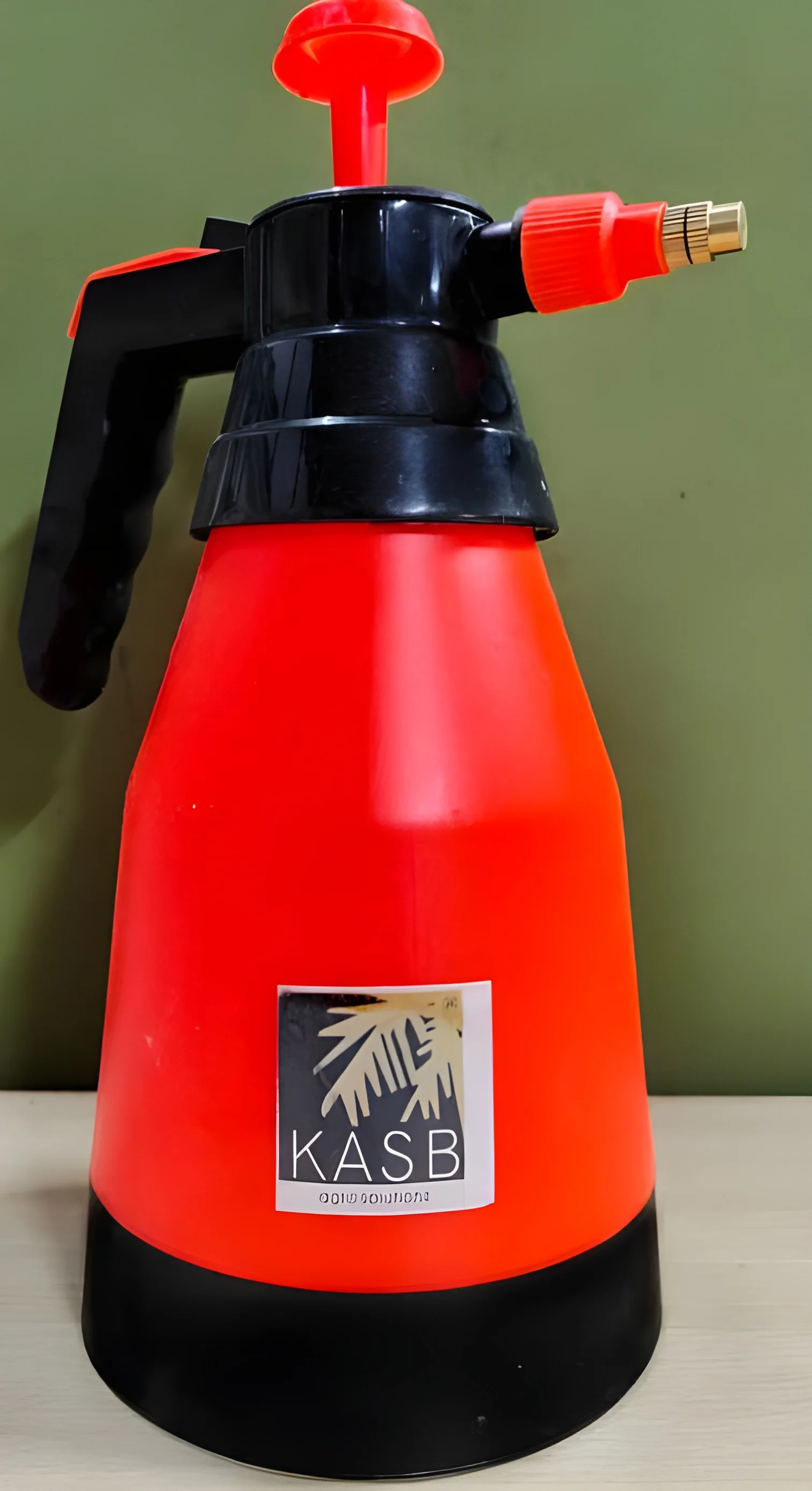 resizeImages/MjA5MjY0/mediabank/images/products/RedHandCompressionSprayer628299449_209264.webp