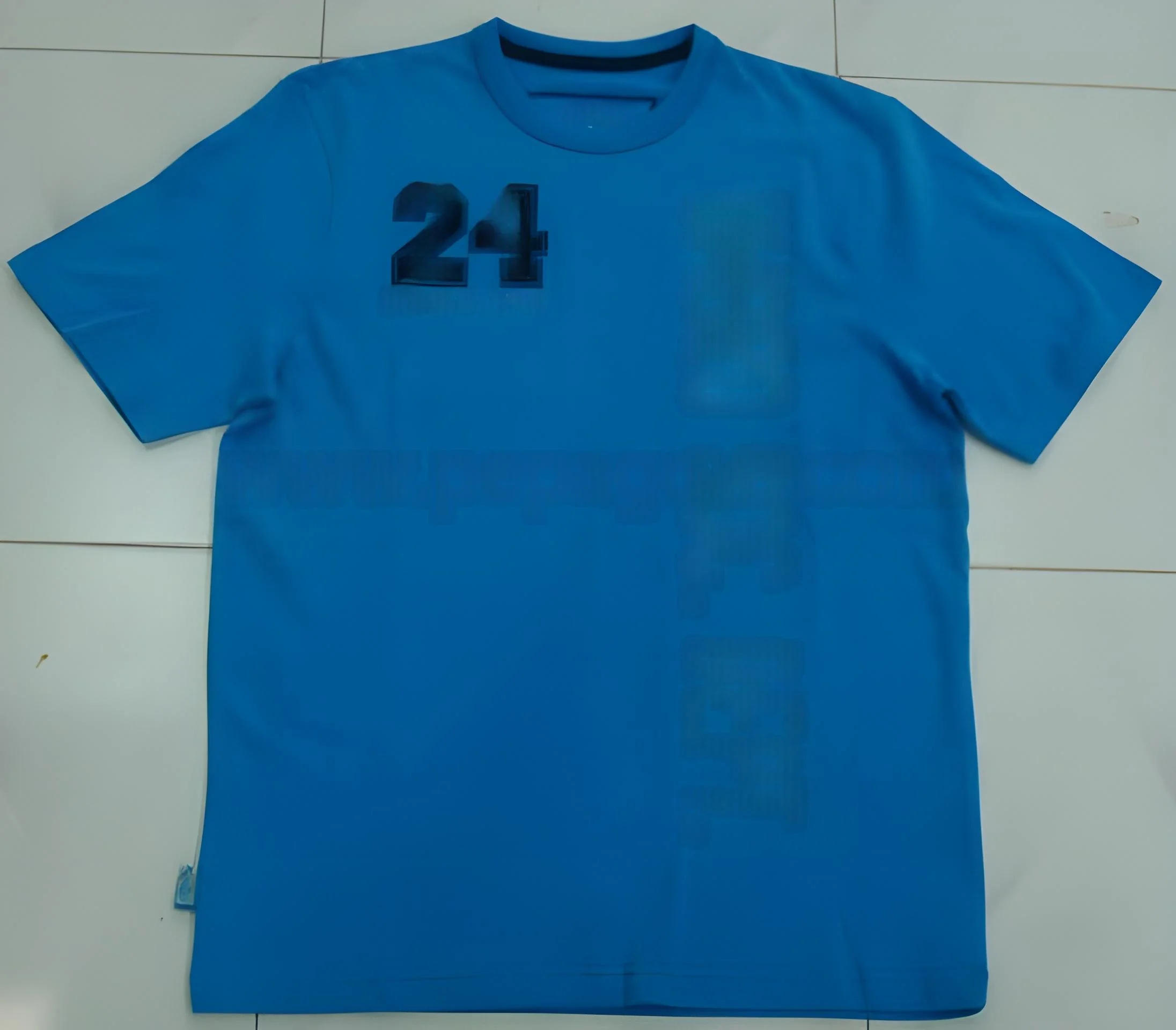 resizeImages/MjQwMzc=/mediabank/images/products/TShirt1945431788_24037.webp