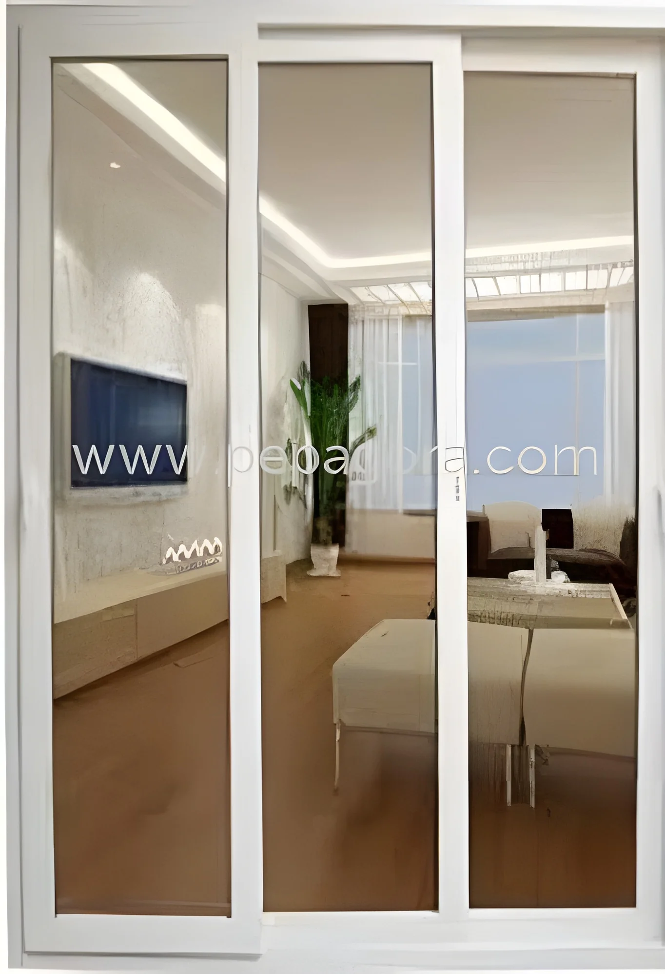 resizeImages/MjUxOTM=/mediabank/images/products/Three-TrackSlidingWindows645325241_25193.webp