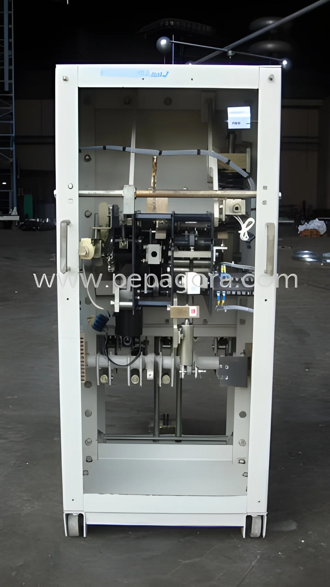 resizeImages/MjUzNA==/mediabank/images/products/VacuumCircuitBreakers1440716654_2534.webp