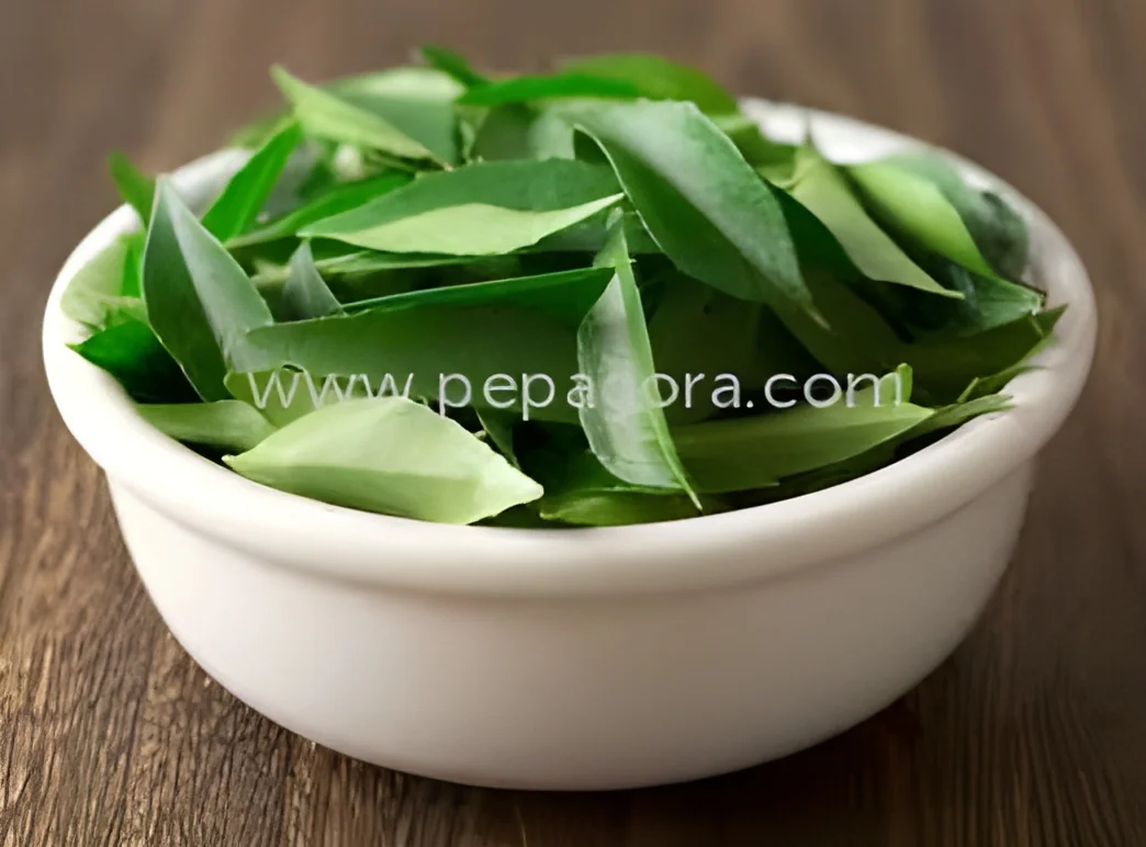 resizeImages/MjYzNjk=/mediabank/images/products/CurryLeaf33051480_26369.webp