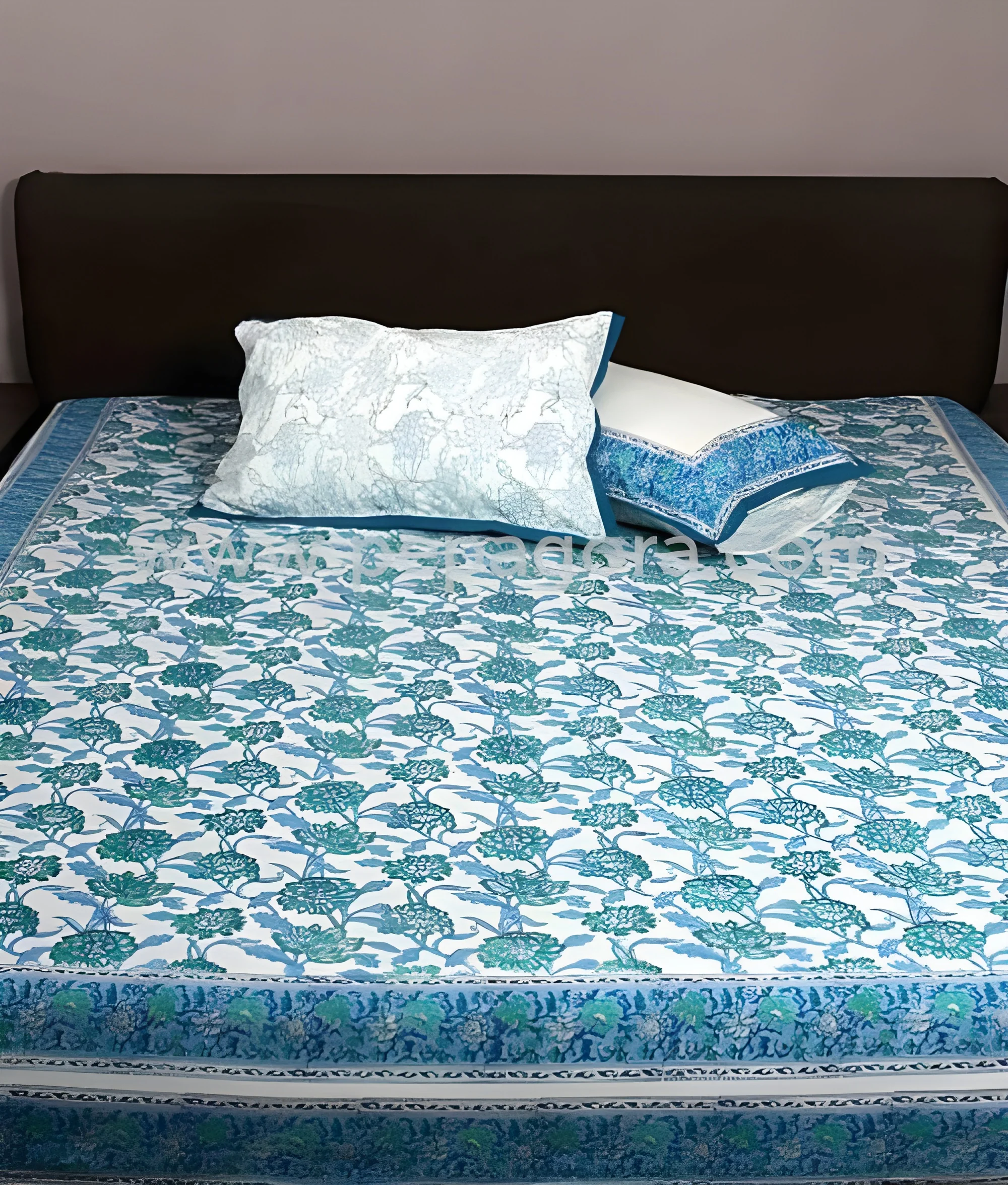 resizeImages/MjYzNzE=/mediabank/images/products/HandBlockCottonBedSheets1763193960_26371.webp