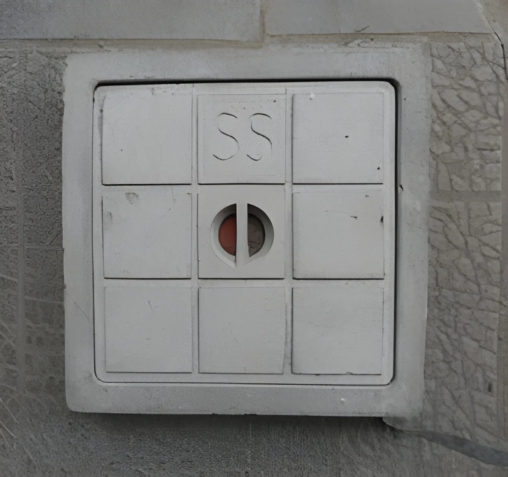 resizeImages/Mjk1Ng==/mediabank/images/products/manhole-cover-mould-250x250.webp