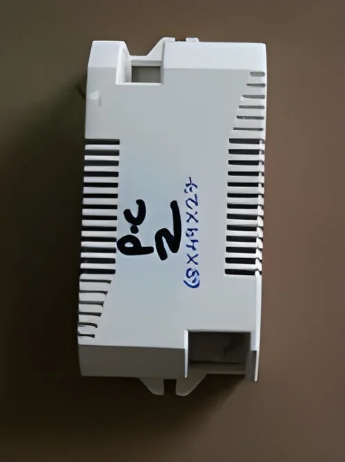 resizeImages/MzAxOQ==/mediabank/images/products/led-drivers-casing-pc-2-250x250.webp
