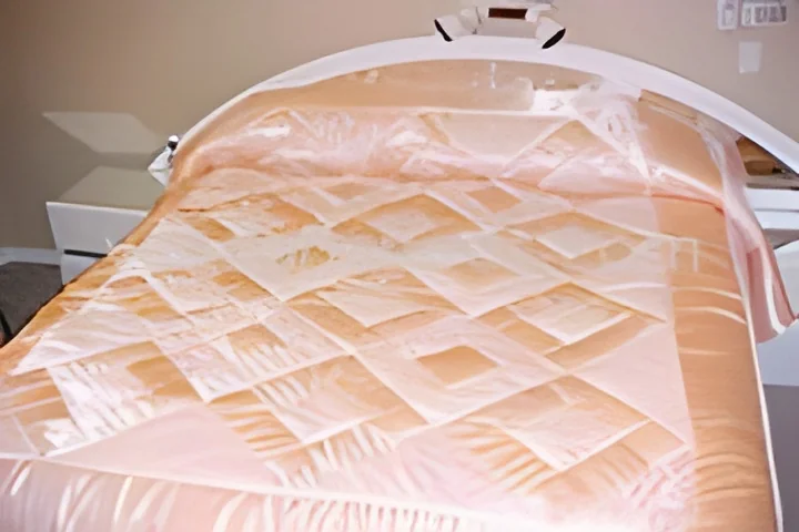 resizeImages/NQ==/mediabank/images/products/SatinBedSpread195305115_5.webp