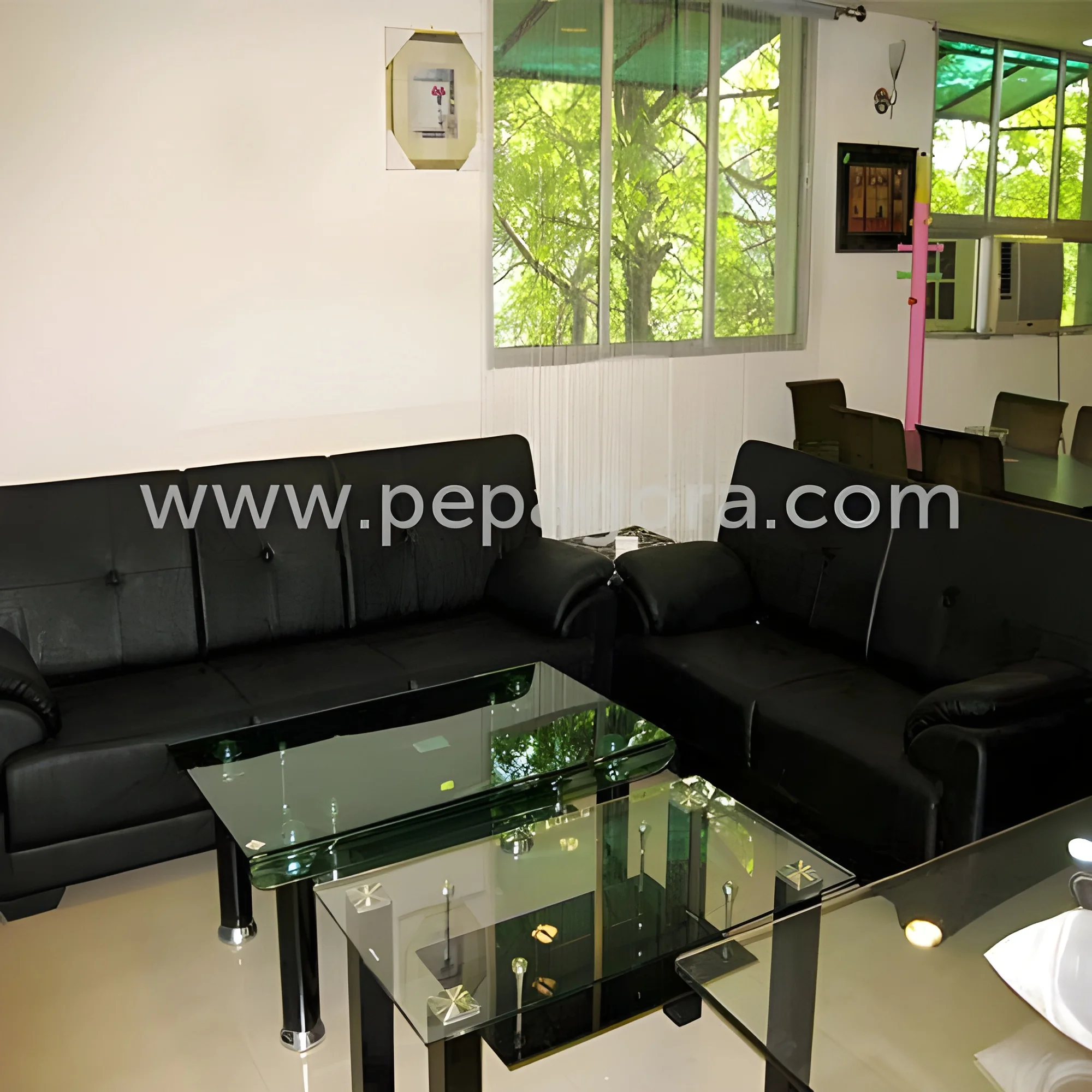 resizeImages/NTc2MA==/mediabank/images/products/LeatherSofa261564409_5760.webp
