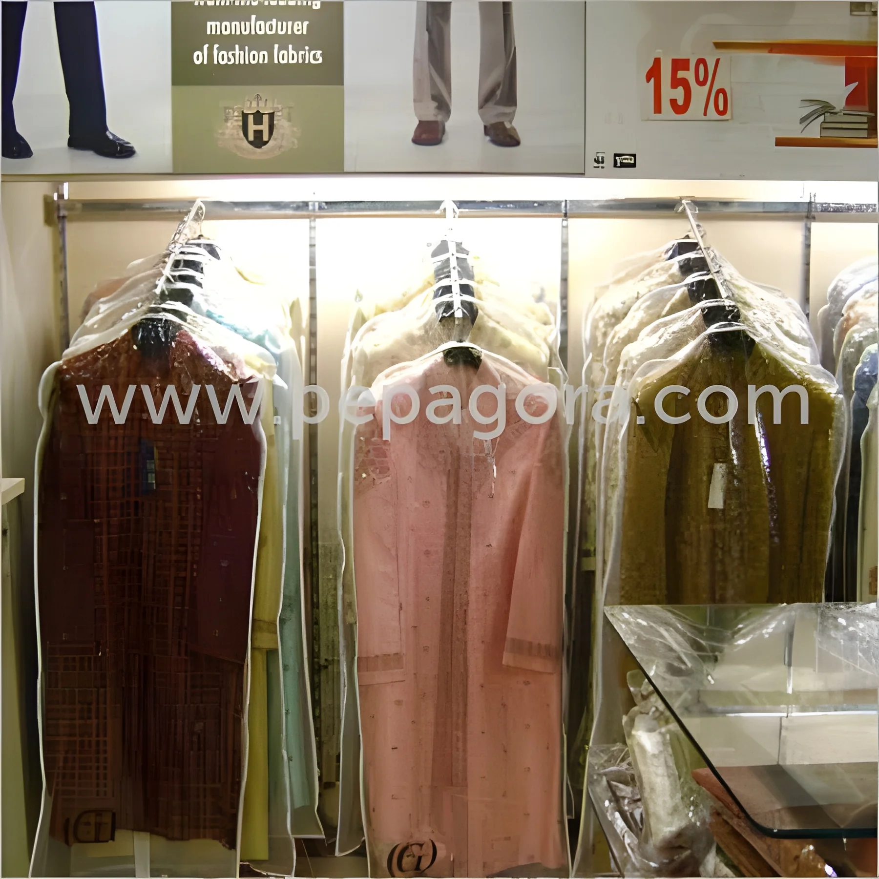 resizeImages/NTkxNg==/mediabank/images/products/ClothingDisplayRacks1211035881_5916.webp