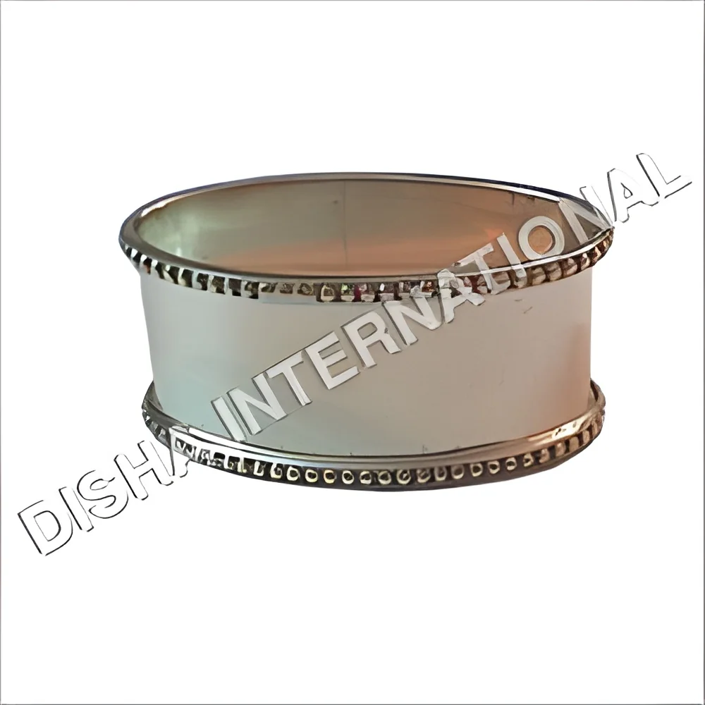 resizeImages/Njc4MQ==/mediabank/images/products/silver-beaded-napking-rings-250x250.webp