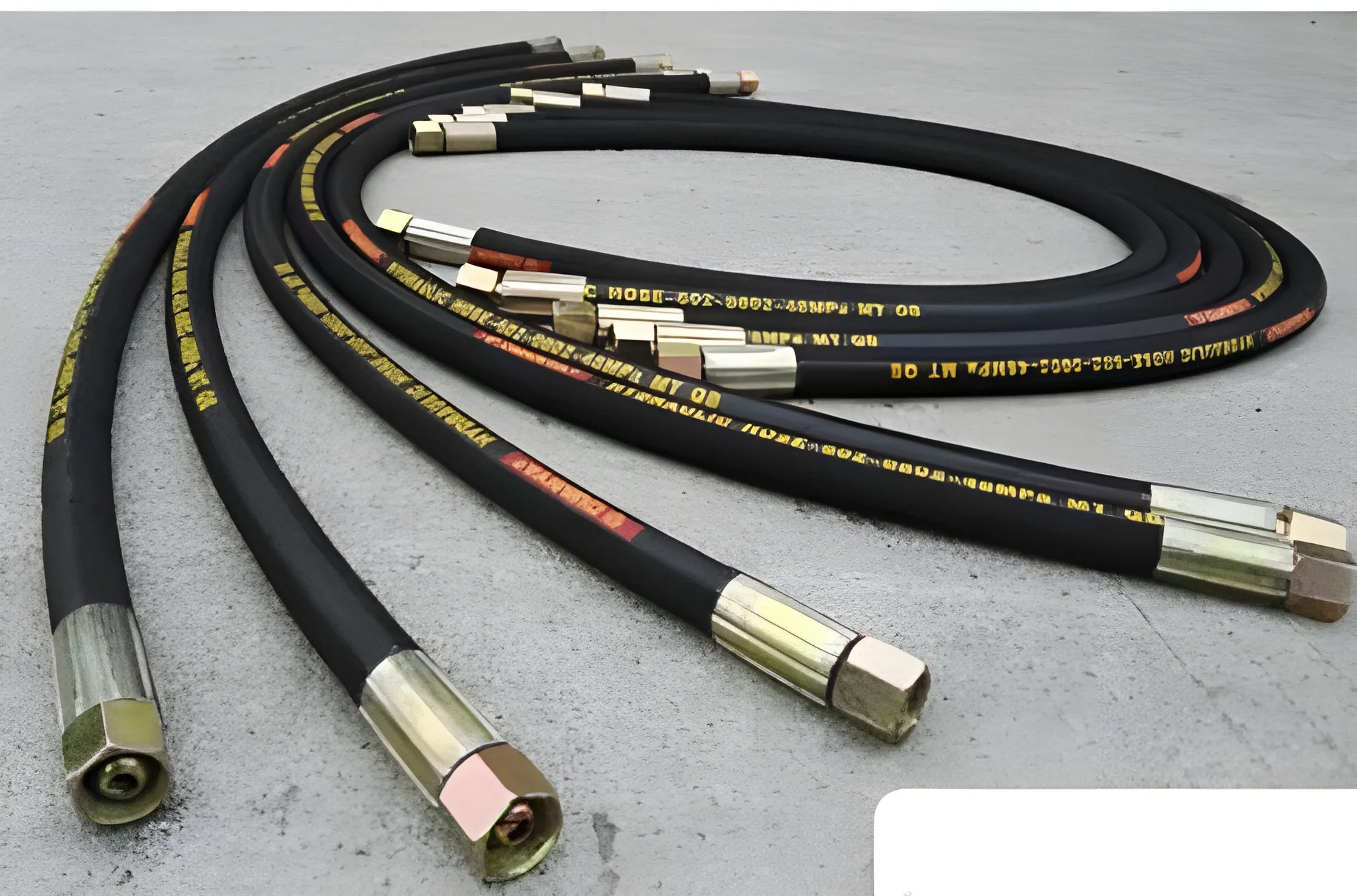 resizeImages/NzMyMA==/mediabank/images/products/HydraulicHosePipe10mmDiameterforIndustrialFluidTransmission676328574_7320.webp