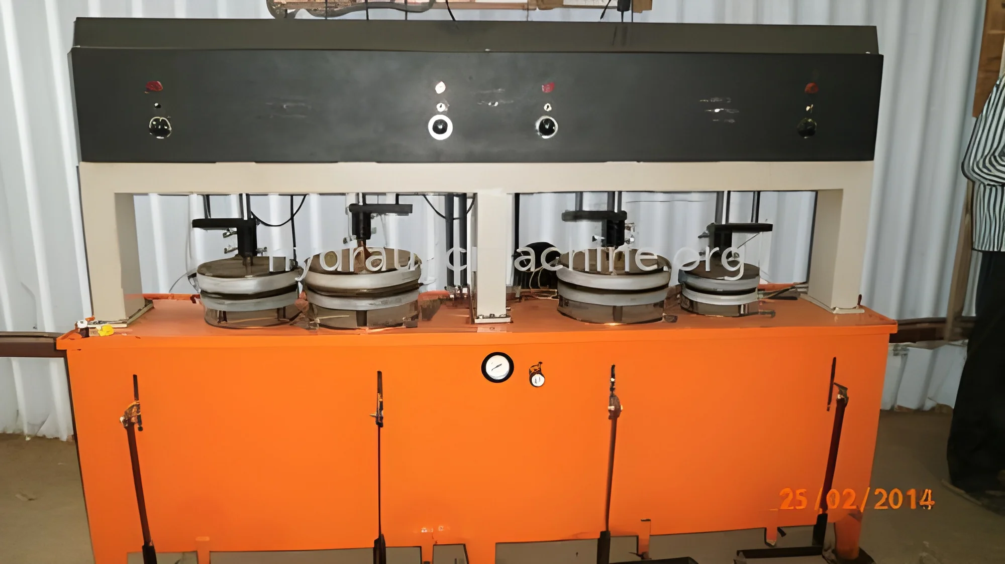 resizeImages/ODUxOA==/mediabank/images/products/TwoStagePaperPlateMakingMachine772016902_8518.webp